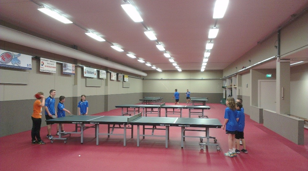 Lange Tafel tafeltennis toernooi